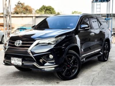 Toyota Fortuner 2.8 TRD 4x4 Blacktop TOP ปี 2017 รถสวยใหม่มากๆ